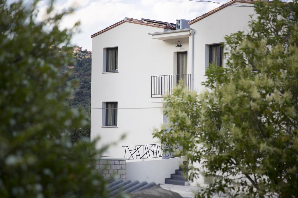 Hotel Quinto Tronco Elini Zewnętrze zdjęcie